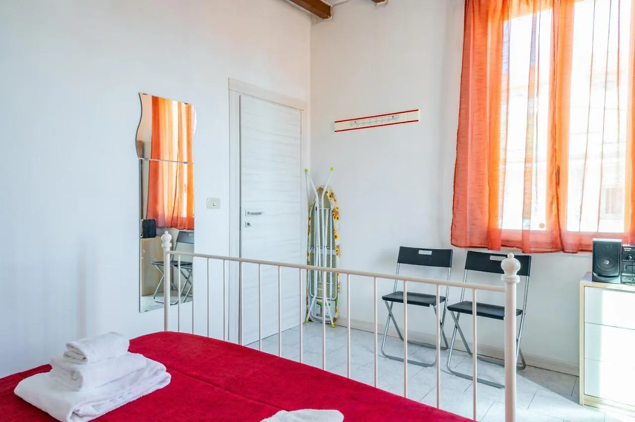 Parma Centro Torri Huge Apartment X6