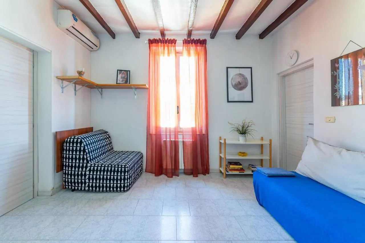 Parma Centro Torri Huge Apartment X6